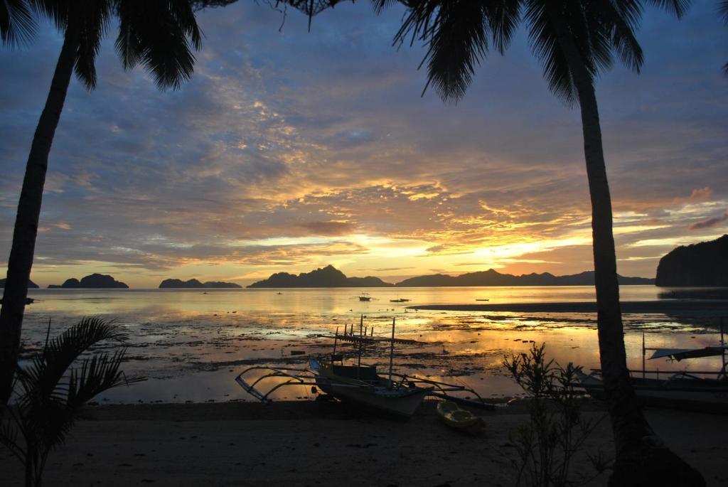 Islandfront Cottages And Restaurant El Nido Buitenkant foto
